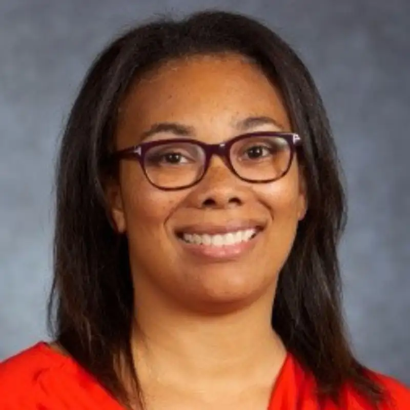 Stephani Mason, headshot